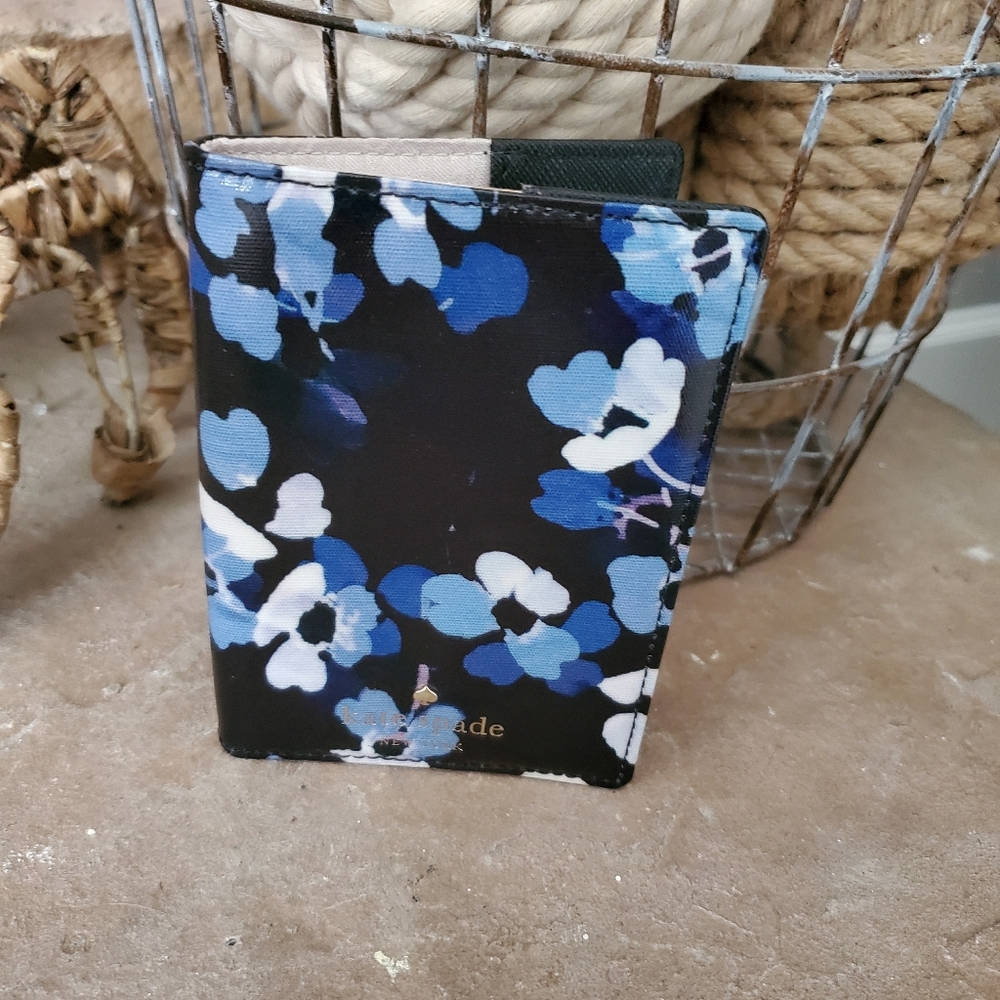 Kate Spade floral  *PASSPORT WALLET* only